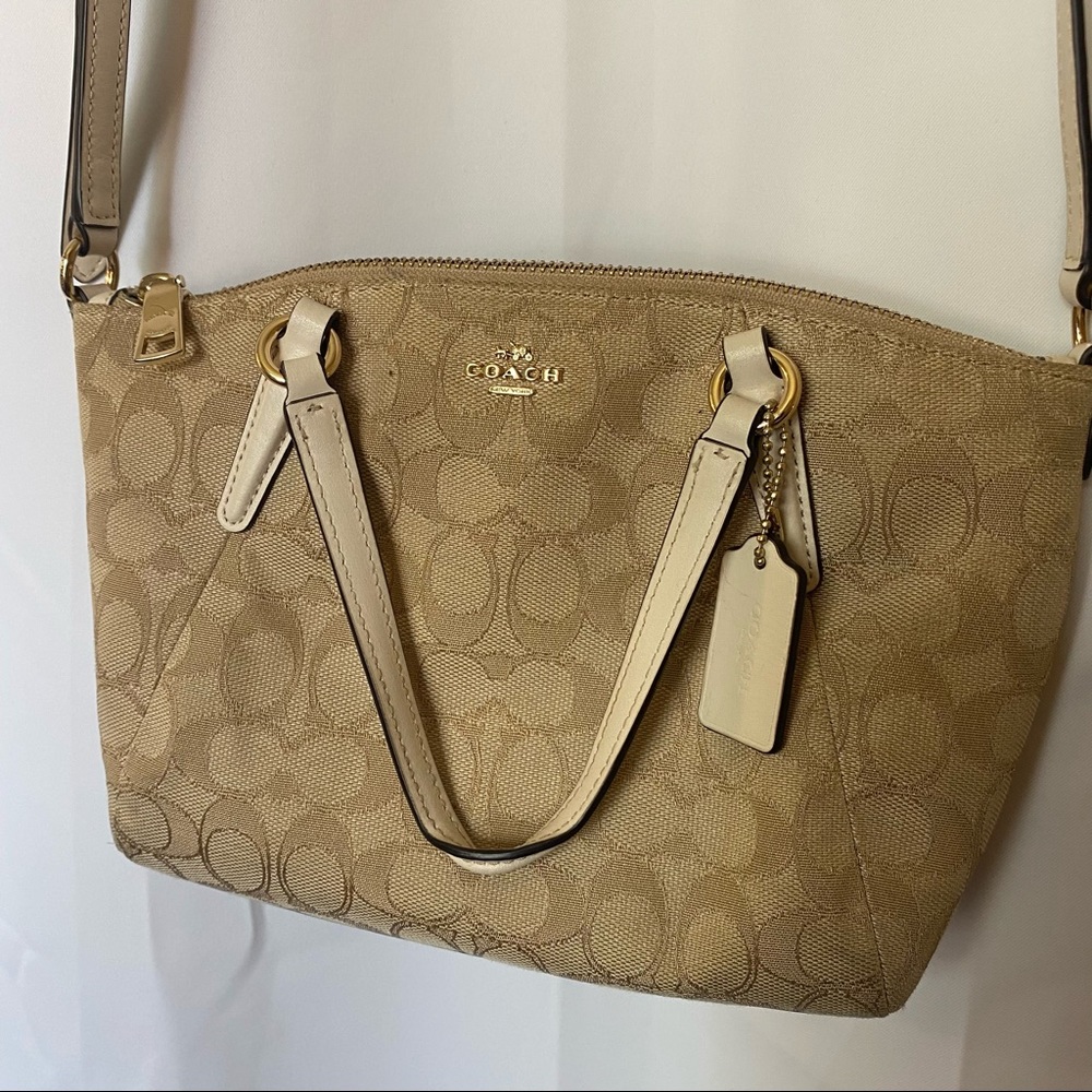 tan coach crossbody